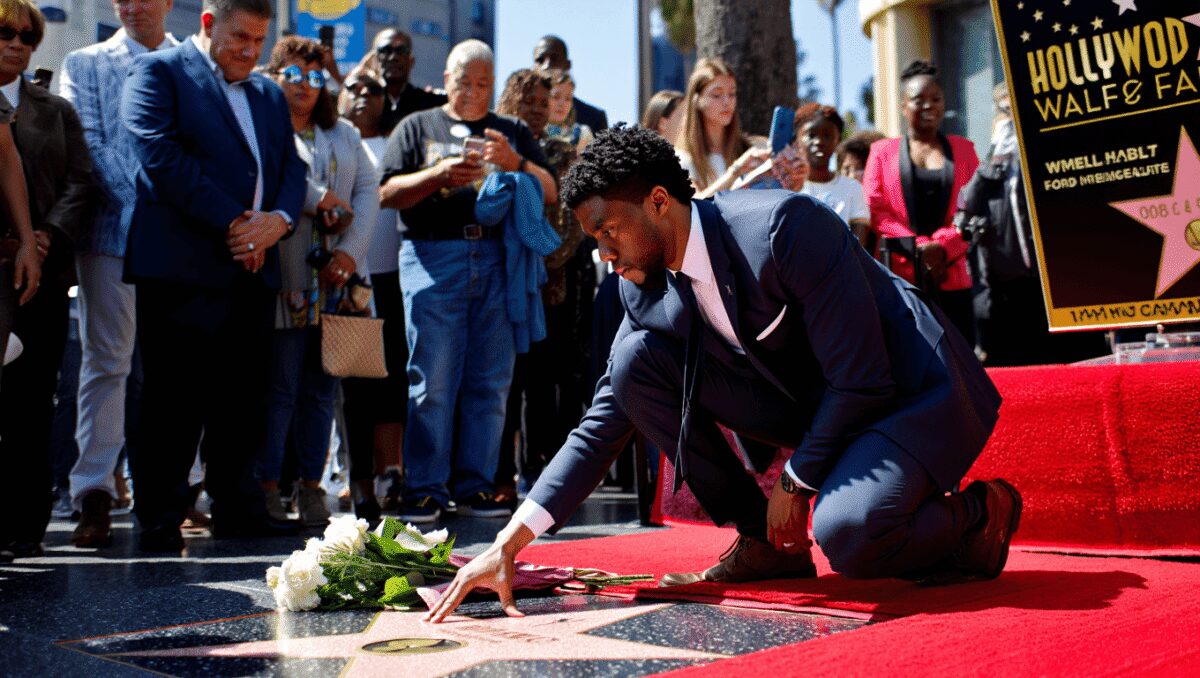 Hollywood celebra Chadwick Boseman: la stella sulla Walk of Fame a 5 anni dalla scomparsa