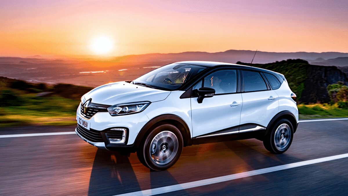 Renault
Captur, nuovo motore: la TCe 115 sostituisce la TCe 90