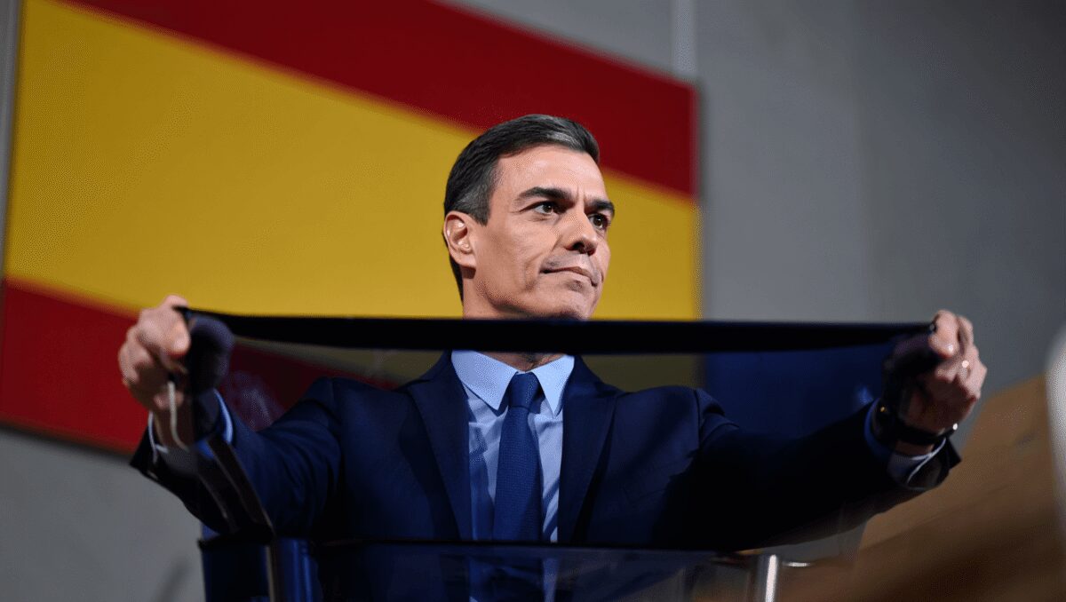 Cambio dell'ora ormai inutile: cosa propone Pedro Sanchez