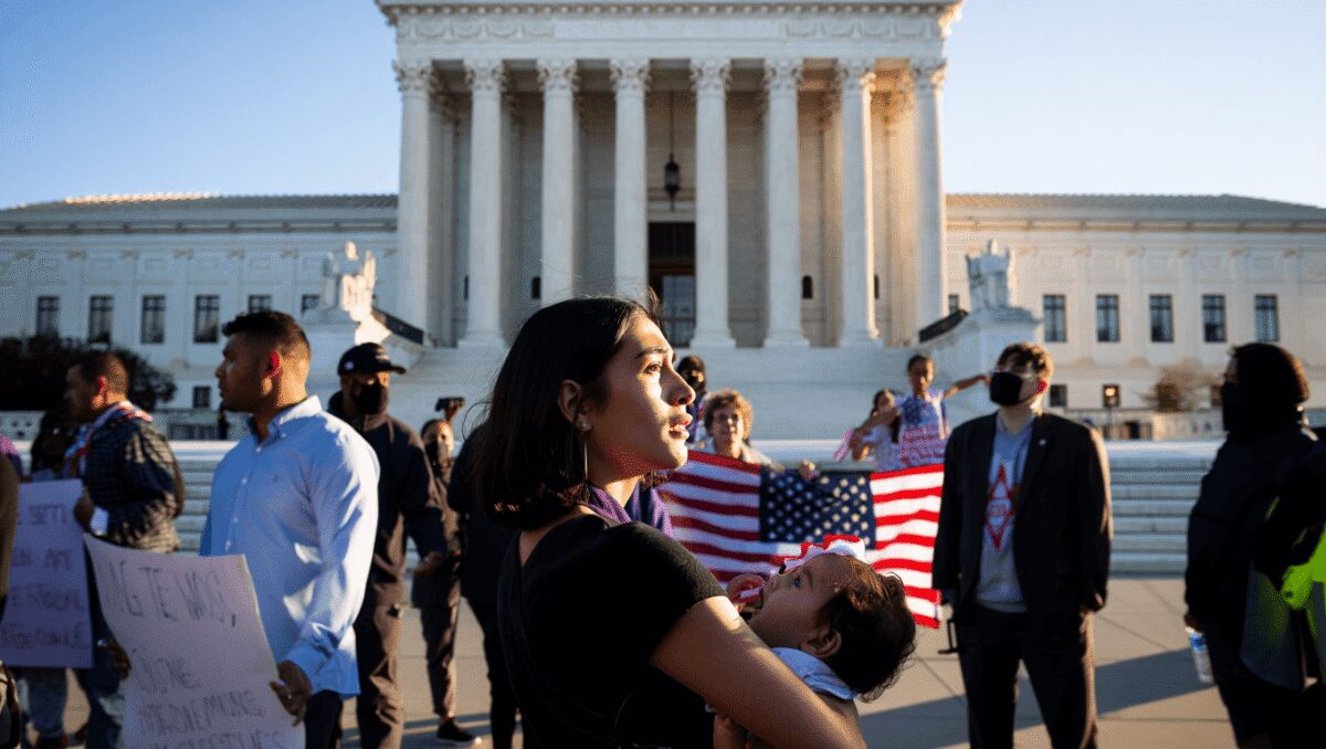 La Corte suprema statunitense valuterà la costituzionalità dell’ordine esecutivo con cui Trump ha eliminato lo “ius soli”