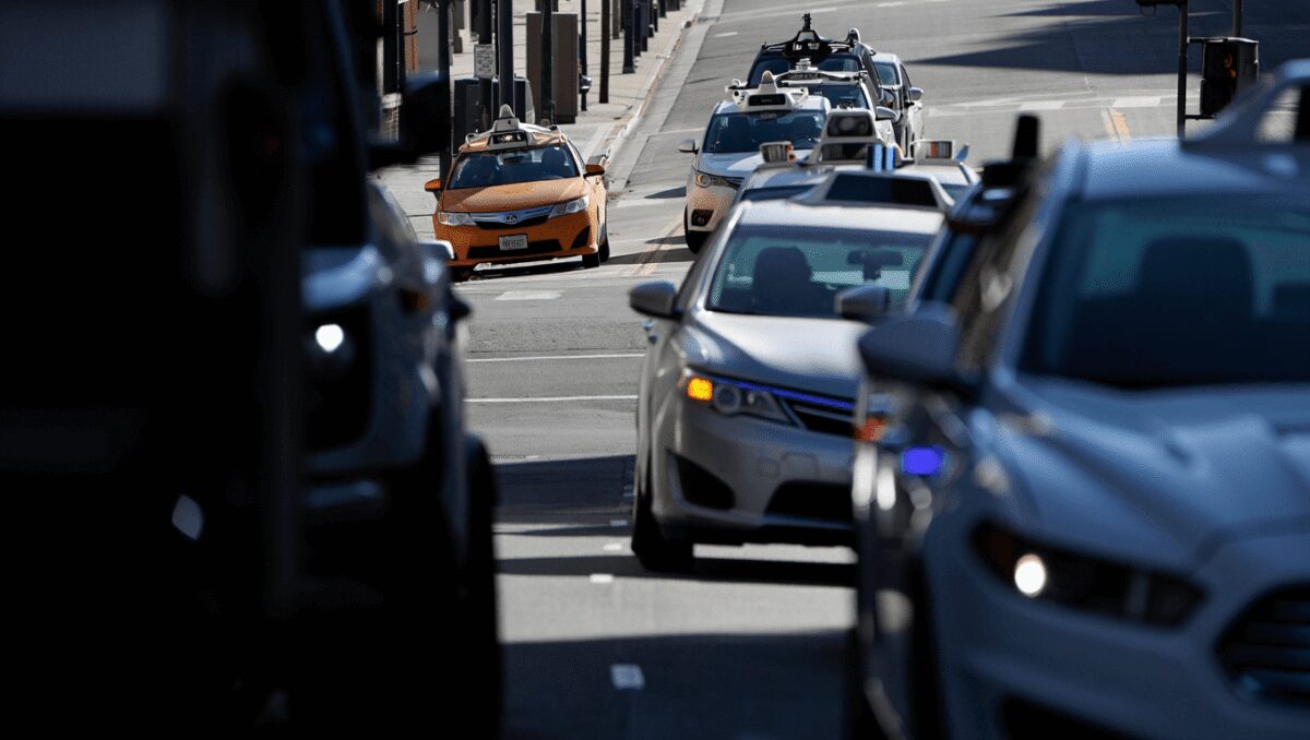
    	San Francisco
        Blackout elettrico, robotaxi fermi: la fragilità della guida autonoma
    