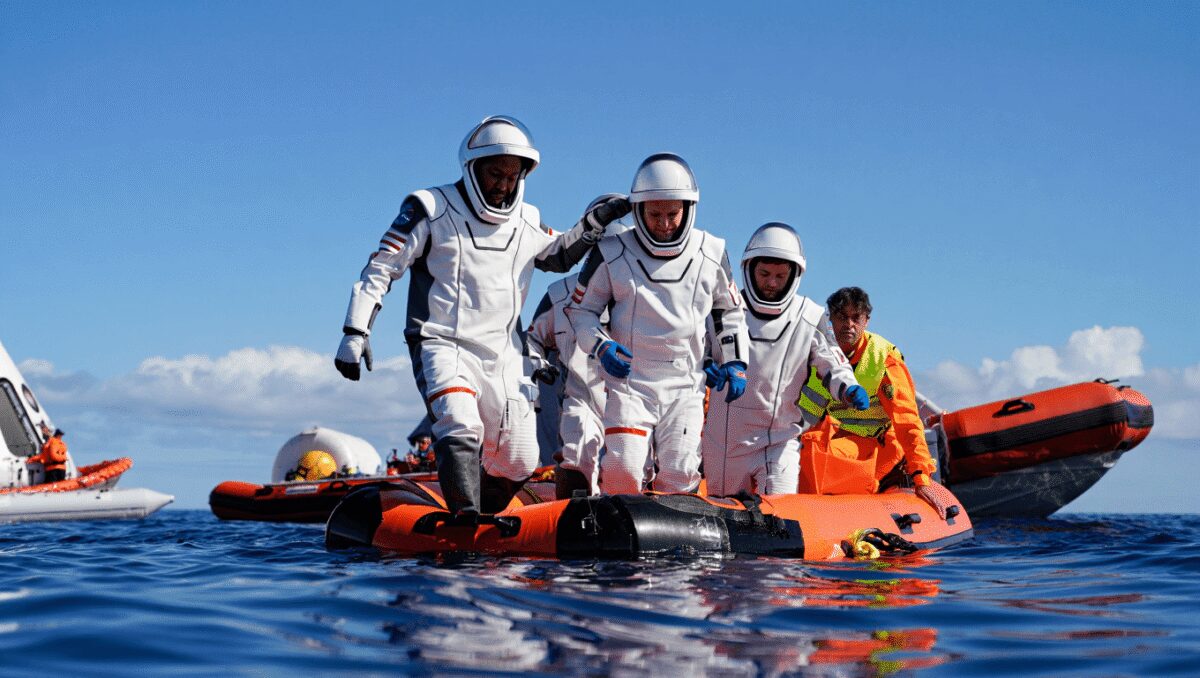 Rientrati con successo gli astronauti di Crew-11, di cui uno con un problema medico