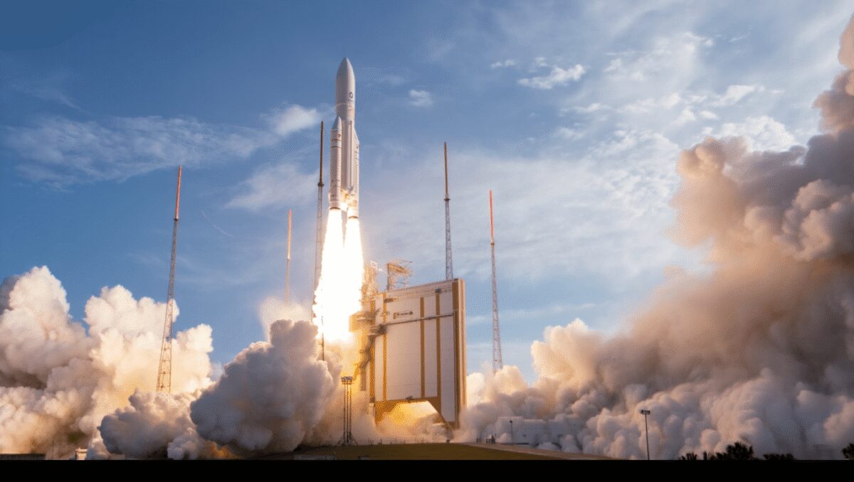 Lancio di successo per il primo Ariane 64, con a bordo 32 satelliti Amazon Leo
