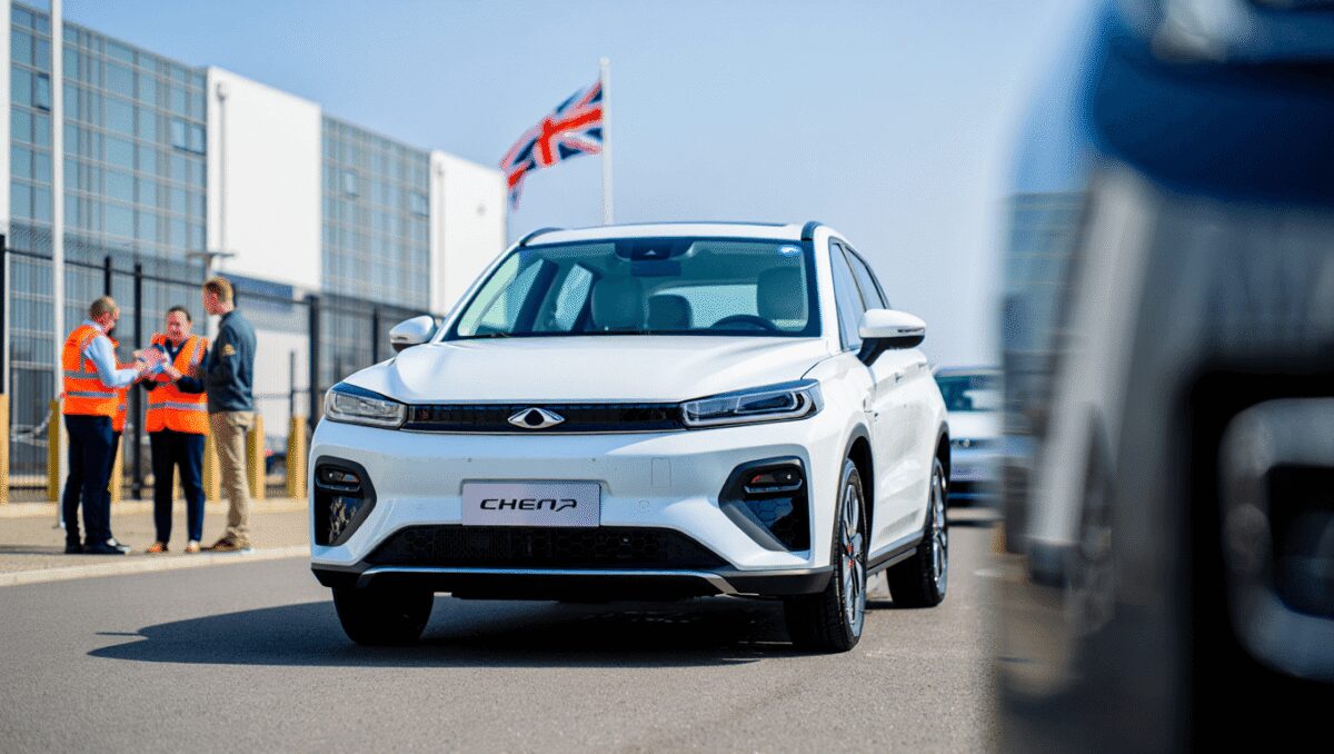 
    	Indiscrezioni
        Chery e Jaguar Land Rover: il piano per produrre auto cinesi nel Regno Unito
    