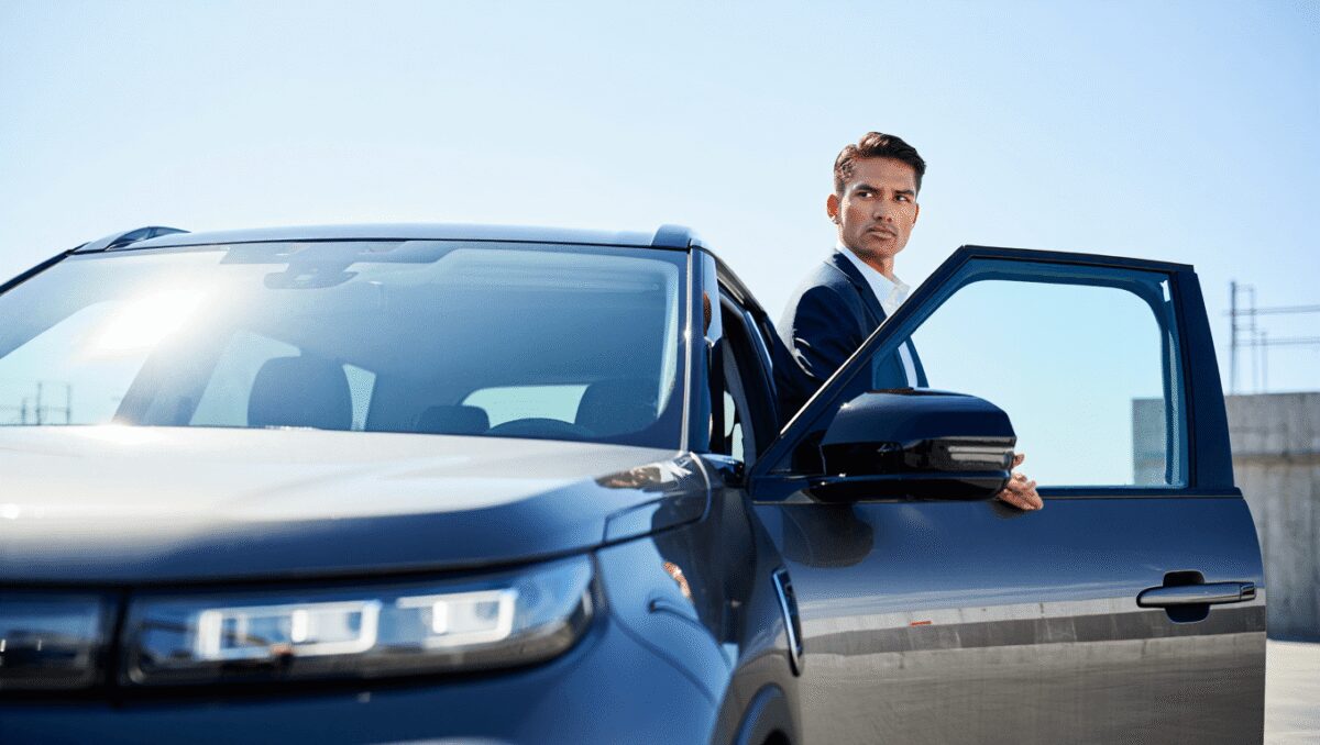 
    	Gruppo Volkswagen
        Scout Motors rinvia SUV e pick-up elettrici: l’uscita slitta al 2028 per “problemi tecnici”
    