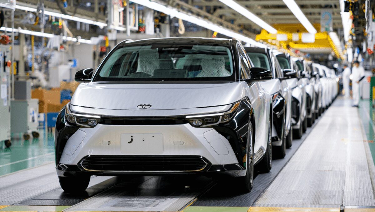 
    	Giappone
        Le Toyota elettriche guidano da sole sulla linea di montaggio
    