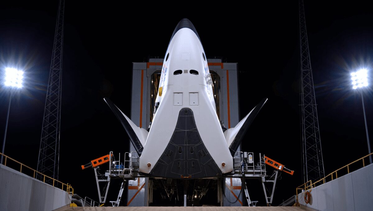 Sierra Space ha raccolto 550 milioni di dollari e fissa il lancio di Dream Chaser per il 2026
