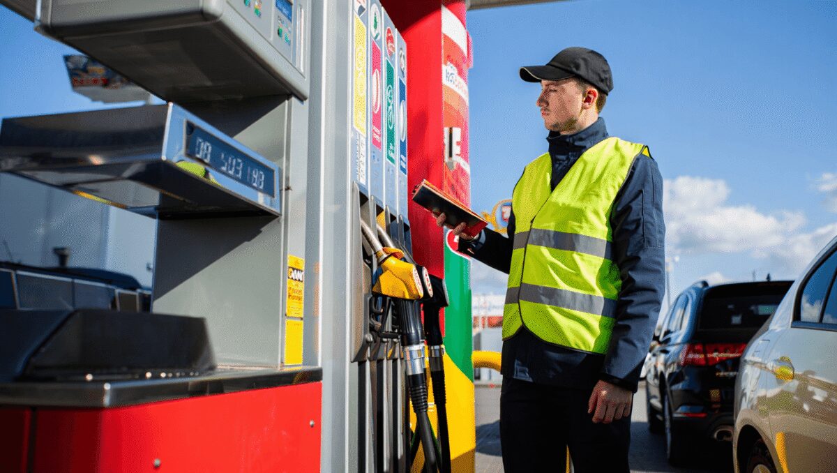 Carburanti
Accise tagliate, diesel e benzina ancora fermi: controlli a tappeto sui distributori