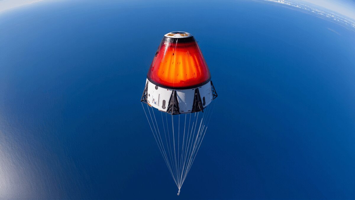 Rientrata la capsula Dragon per la missione CRS-33, che ha testato il deorbit della ISS