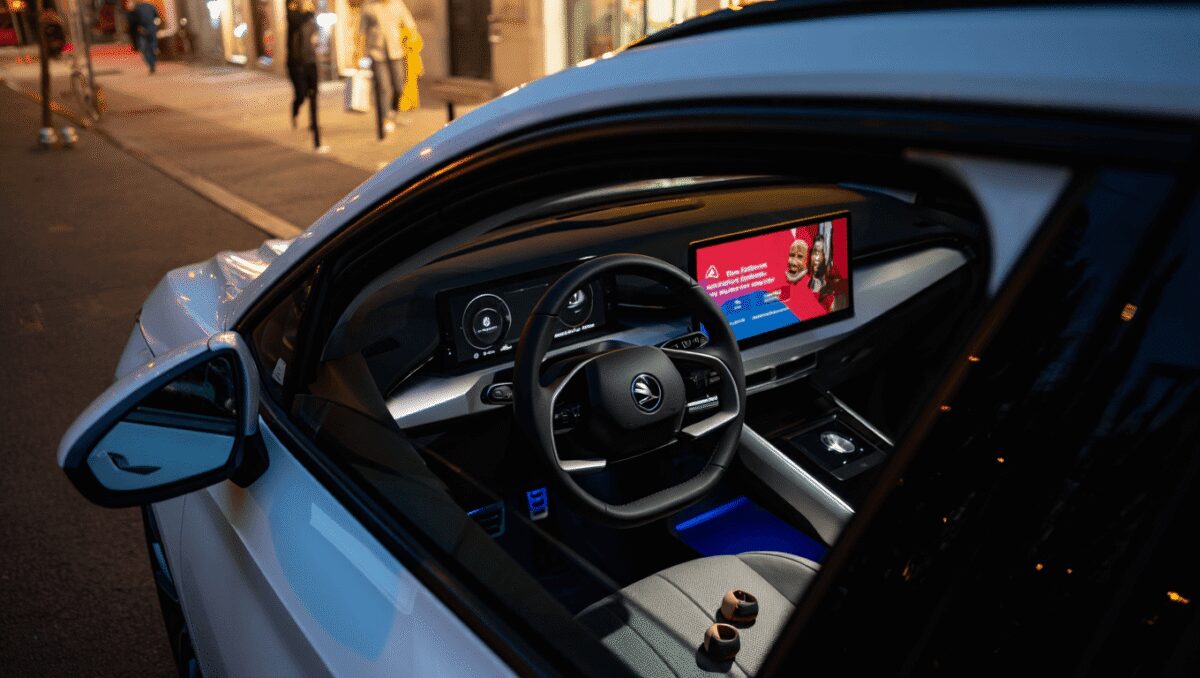 Infotainment
Skoda Play, arriva lo streaming in auto (ma solo da fermi): si parte da Elroq ed Enyaq