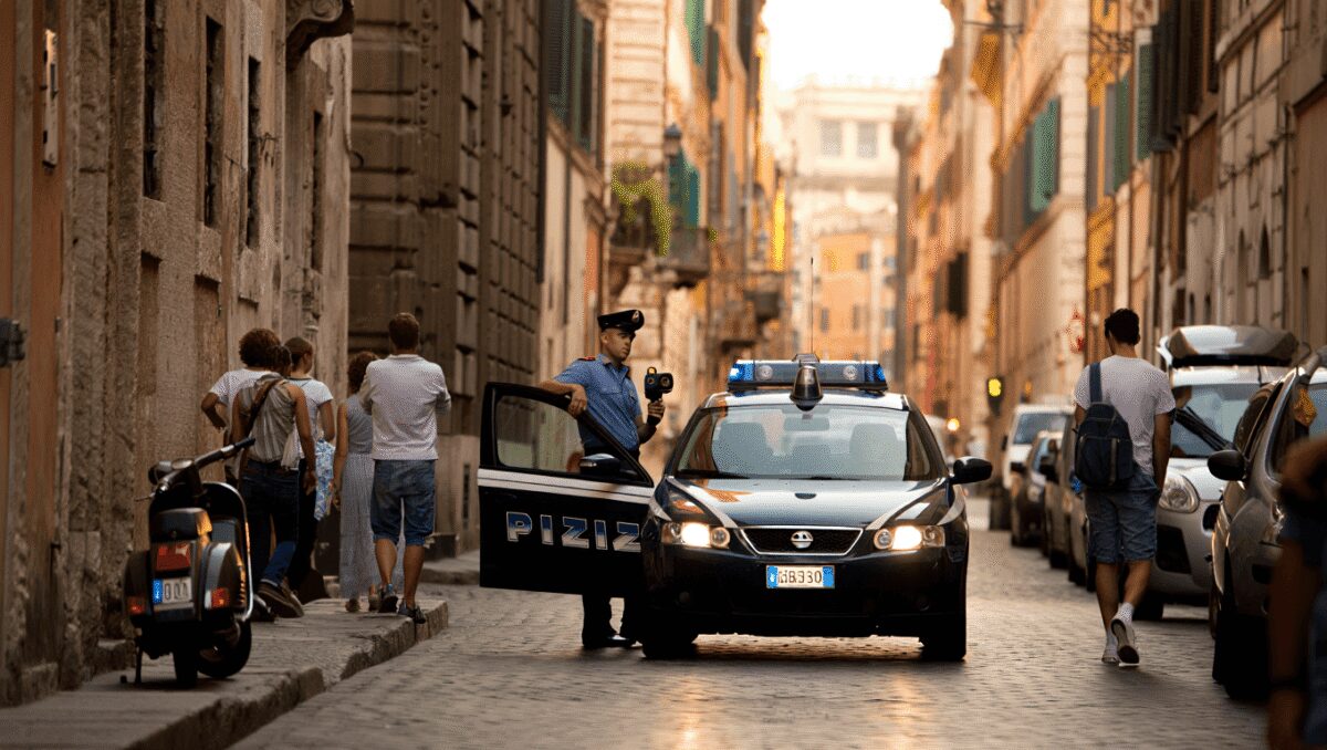 
    	ZTL
        Zona 30 a Roma: prima ti avvisa, poi scattano le multe
    