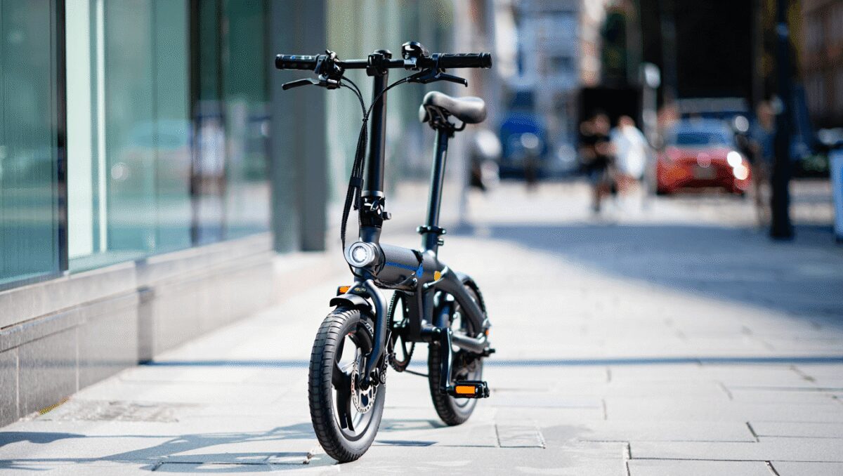Affare del giorno Amazon: bici elettrica pieghevole a prezzo bomba