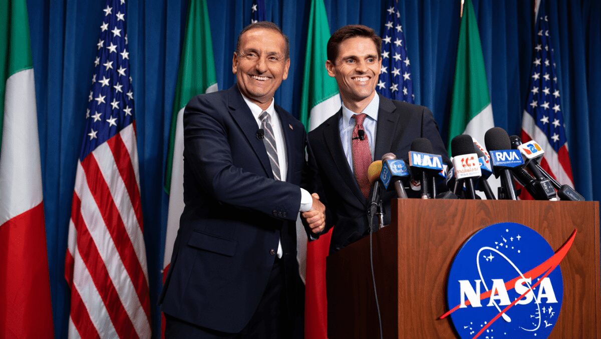 L’Italia firma un accordo con la NASA per fornire moduli abitativi per la futura base lunare