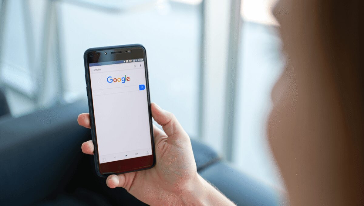 Ricerca Google - AI Mode - Seamless Search Hero