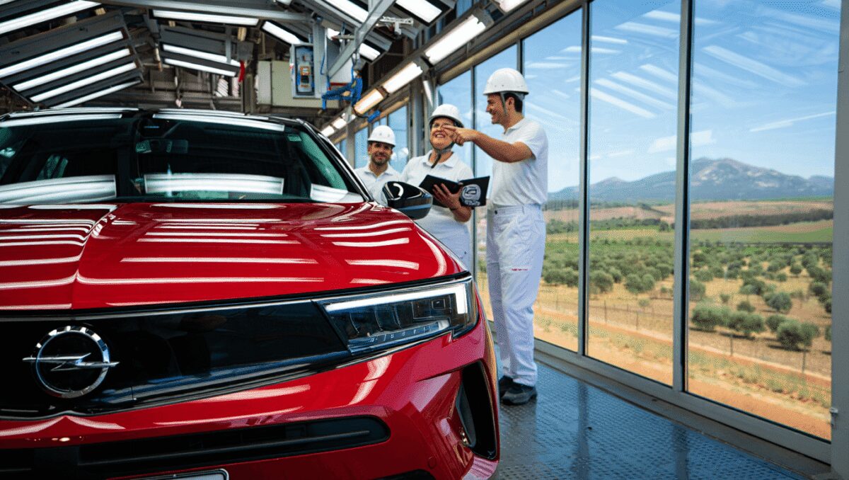 Stellantis accelera con Leapmotor: in Spagna arriva una nuova Opel elettrica