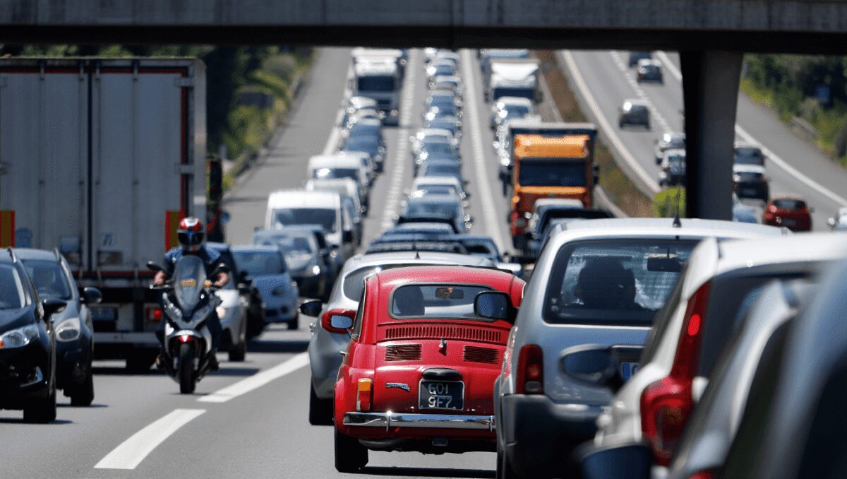 Ponte del 2 giugno: traffico e tre bollini rossi, incognita Brennero