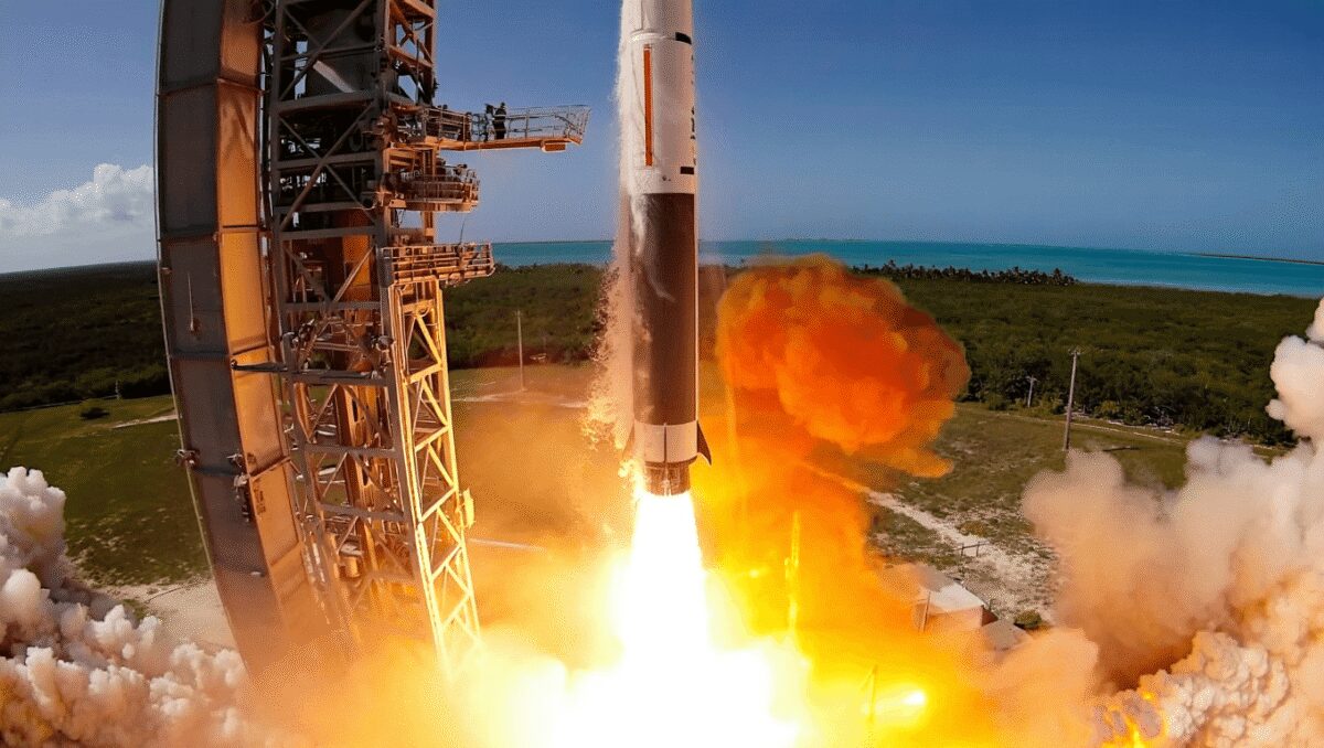 Lanciata LINK, la missione che tenterà di innalzare l’orbita dello Swift Observatory