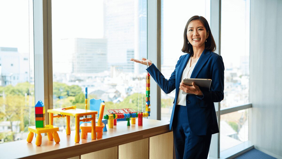 Conciliare carriera e cura è possibile? Working Mom porta gli spazi educativi nei luoghi di lavoro