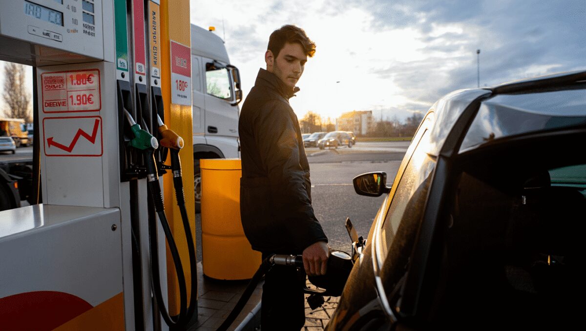 Carburanti, prosegue la lenta discesa di benzina e gasolio