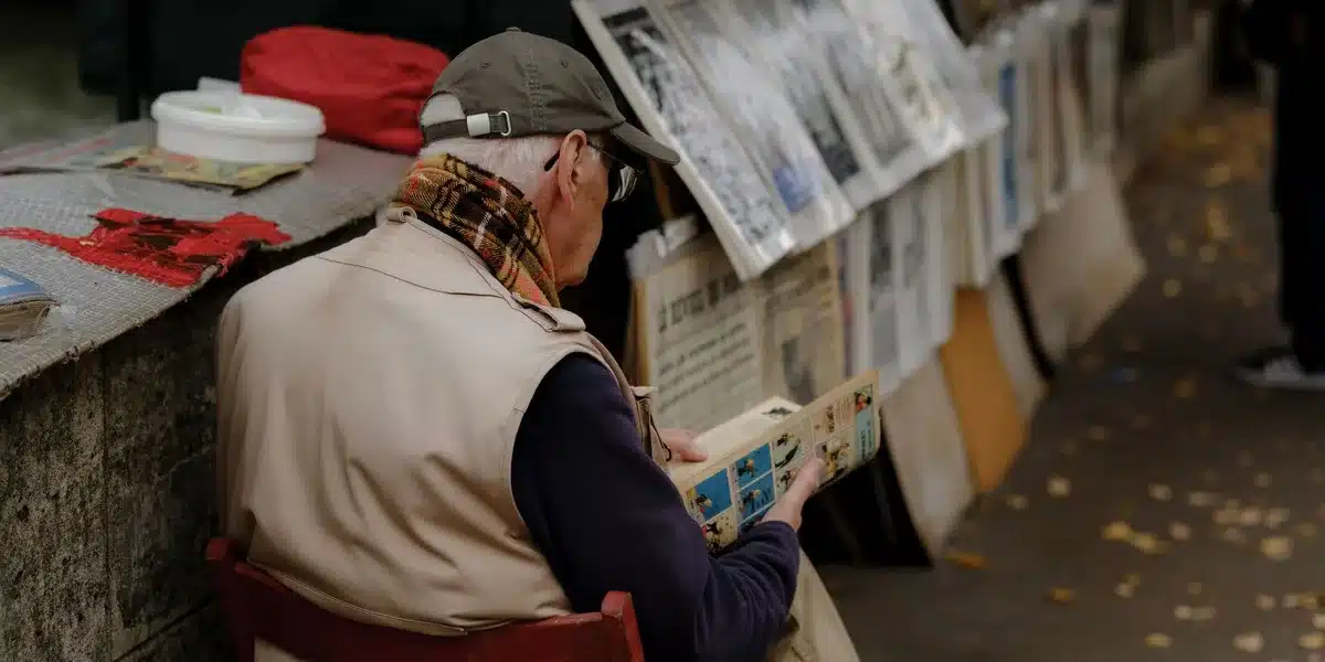 Bancarella di libri su una strada di Roma