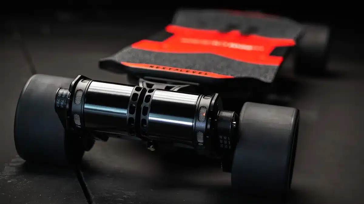Batterie allo stato solido e motore elettrico ad alte prestazioni per auto sportiva