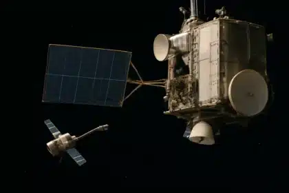 ESA e ClearSpace svelano veicolo per estendere la vita dei satelliti geostazionari