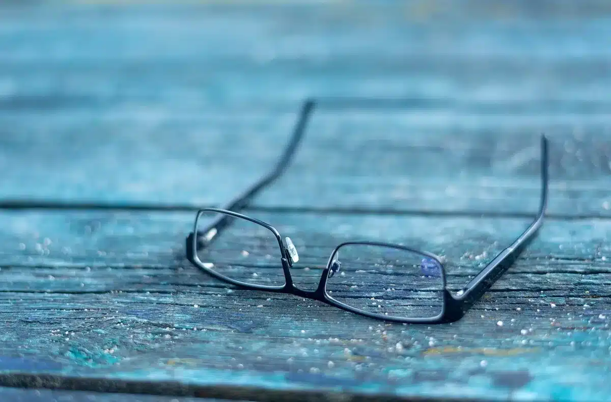 Specchio deformabile con attuatori e sensore dell'ottica adattiva