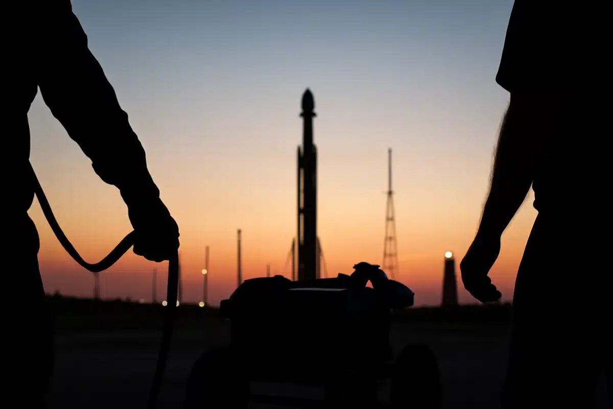 SpaceX ottiene il lancio NASA per missione StarBurst: Falcon 9 pronto al decollo
