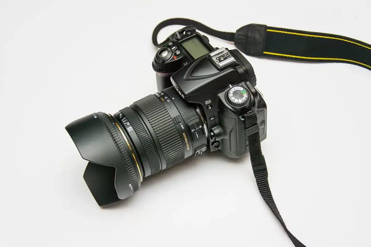 Dettaglio di una fotocamera da 12 megapixel in un dispositivo indossabile